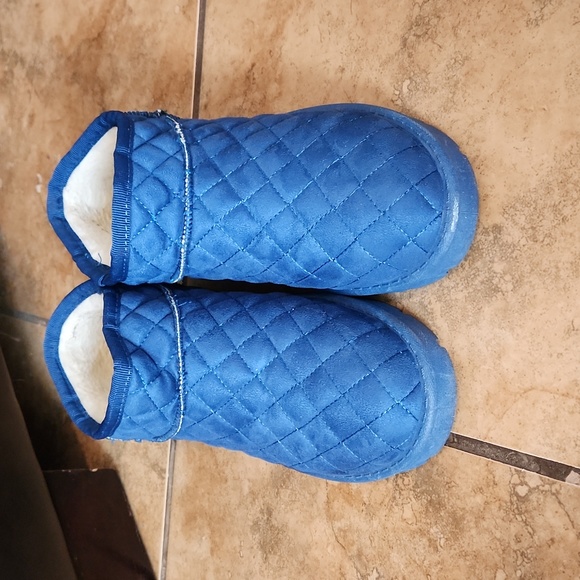 Journee Collection Tazara Women's Quilted Booties - Picture 2 of 7